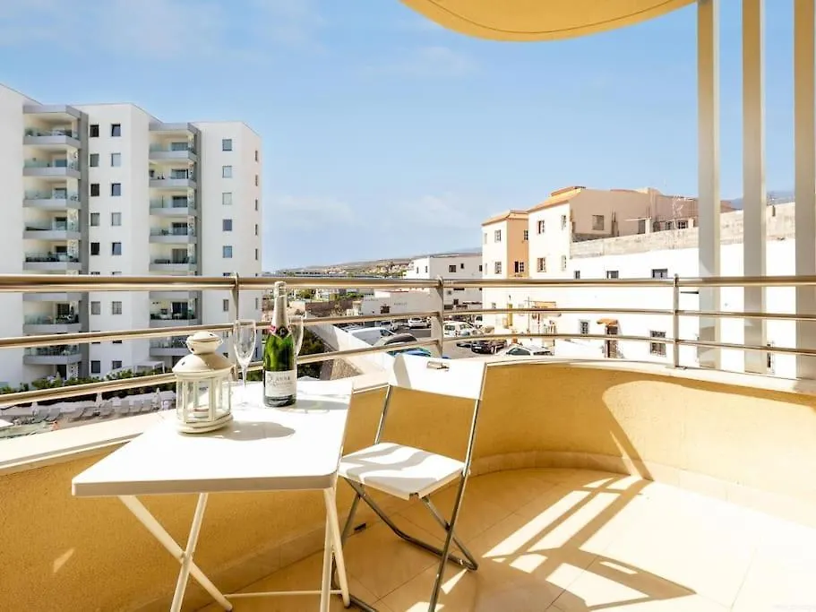 Cozy Apartment Playa Paraiso, Pool 西班牙